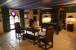 B&B / Chambres d'hotes Commanderie des Champs Forts : photos des chambres