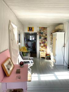 Bohemian summer cottage idyll close to Heatherhill and the beach