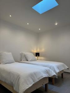 UNIQUE - Rez de jardin neuf - 10 min du Palais des Festivals