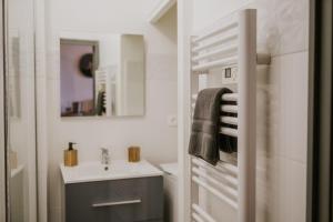 Appartements Le Cinq, Appartement de charme Place Saint Pierre Saumur : photos des chambres