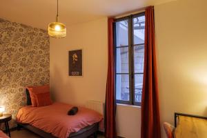 Appartements Le Cinq, Appartement de charme Place Saint Pierre Saumur : Appartement 2 Chambres - Vue sur Ville