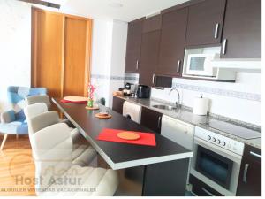 KUKIN centro de luanco con garaje