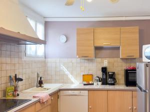 T3 clim, TV, ART, familial, 50m du port, cuisine équipée et jeux de société