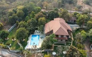 Nisarg Farmville - Vāda