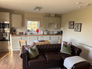 The Loch Lomond But n Ben