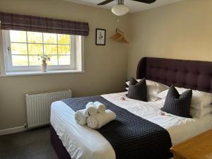 The Loch Lomond But n Ben