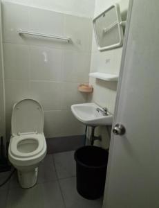 Jatujak Bangkok guesthouse R8