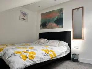 Park Street Accommodation, Room 5 - Luton