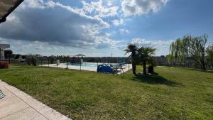 Appartamento con Vista Piscina