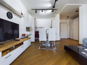 Luxury apartment in building K55 with free garage