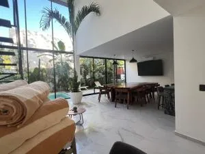 Luxury Vacation Villa near the Caribbean Ocean - Lafitte