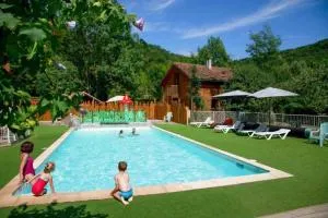 Camping 4 étoiles - Piscine - ccbadea - Baulou