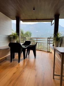 Munnar Blue Mist