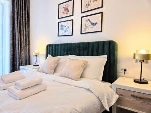 Alluring 2-bedroom apartments in Silk District