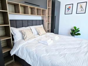 Alluring 2-bedroom apartments in Silk District