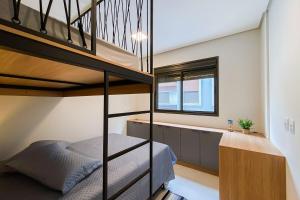 Há 250 metros do mar, com 02 quartos na praia - 0440