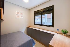 Há 250 metros do mar, com 02 quartos na praia - 0440