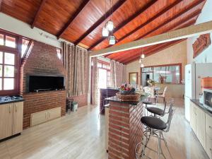 Casa 3 suítes 5km das Cataratas