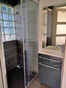 Studio cosy avec vue panoramique sur le Cantal