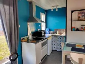 Très beau studio meublé à louer - Bredons