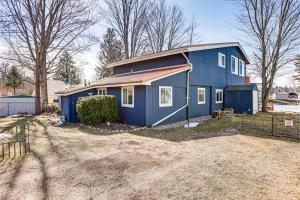 Pet Friendly Home on Lake w Dock, Firepit & More!