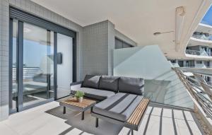 Infinity View luxury beachfront apartment pool&jacuzzi