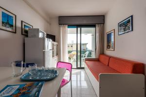 Beachfront residence in Bibione with pool