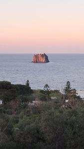 Villa Aurora con vista mozzafiato su Strombolicchio
