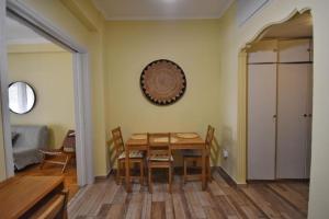 TEAK Apartment, 1BD 4th floor with balcony near Acropolis