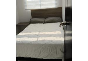 Apartamento nuevo 3 habitaciones 6 personas - Cerca a Expoferias y Bosque Popular