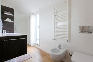 Luminoso Appartamento con Terrazzo