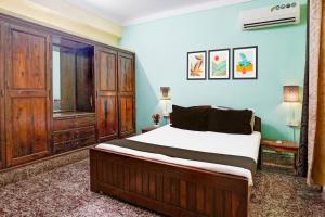 Collection O Gauravaddo Calangute