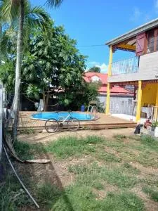 Appartement charmant à Sainte-Rose avec piscine - La Ramée