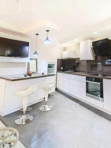 F3 4 pers 15 min Palace Cannes