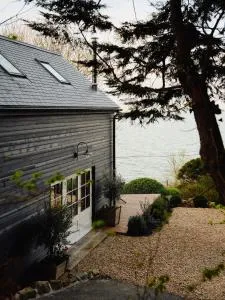 1-bed luxury seafront cabin in heart of Newlyn, Mousehole - 纽林