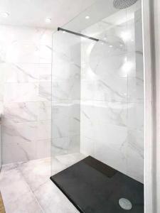 F3 4 pers 15 min Palace Cannes