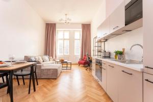 Visit Oomph Apartments