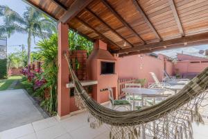 Casa com piscina a 100 m de Camburizinho