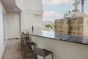 Seabreeze Apartments flat 1 w jacuzzi by Homely!