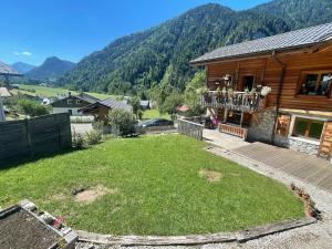 Appartements 2-bedroom chalet in Bas Thex, Portes du Soleil : Appartement 2 Chambres avec Vue sur la Montagne