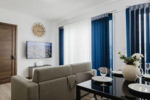 Seabreeze Apartments Penthouse By Homely Malta!
