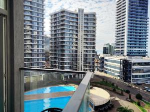 Bright large apartment in White Sails