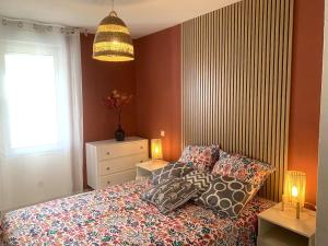 Beautiful P2 center, harbor and sea view