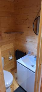 Chalets Roulotte la Boheme est son Spa en Baie de Somme : photos des chambres