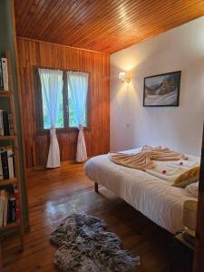 Chalets Le chalet des Ecureuils - Vue imprenable sur la Dent du Chat : photos des chambres