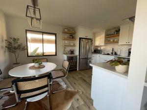 beachside condo in the heart of Bird Rock La Jolla