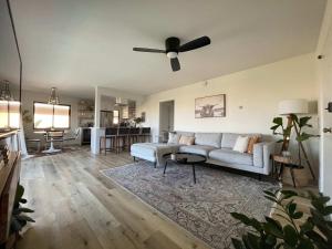 beachside condo in the heart of Bird Rock La Jolla