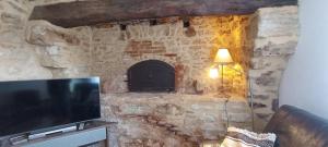 Les Terrasses du Carlat "Le four à pain", situation idéale pour visiter la Dordogne, piscine, jardin, parc, charme