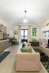 Cocciu d’Amuri Home