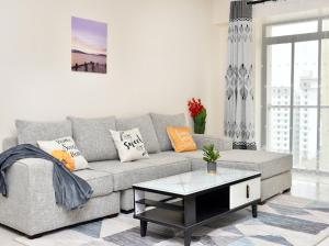 Spacious Condo WITH View, GYM & POOL - Kilimani